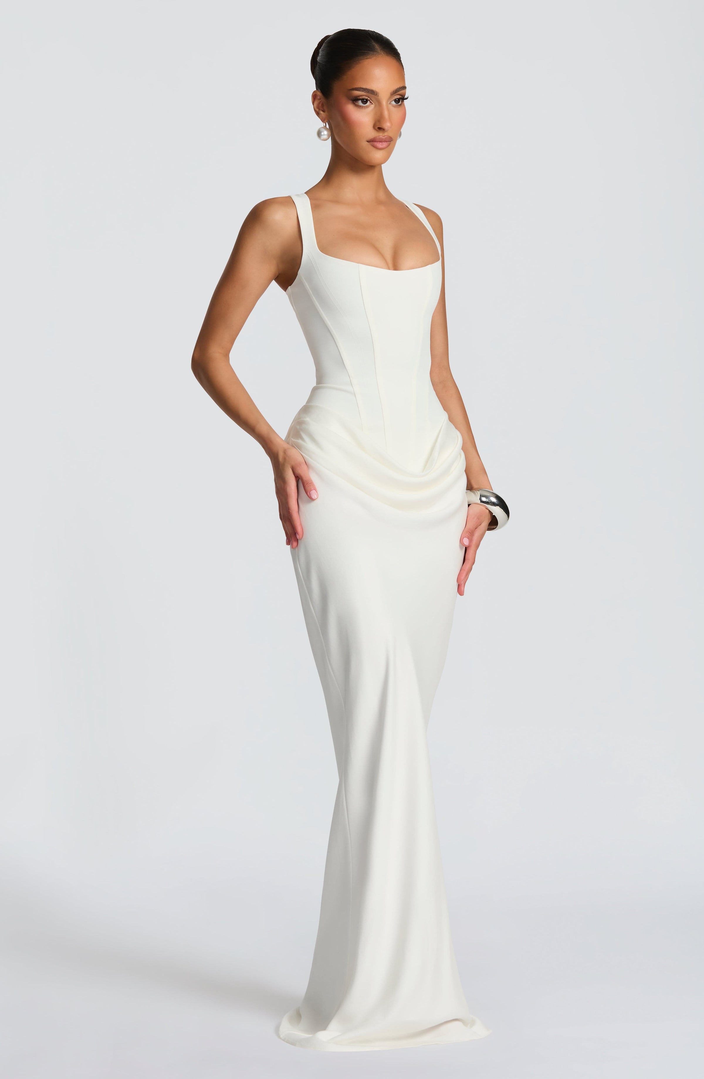 Indy Figurbetontes Maxikleid