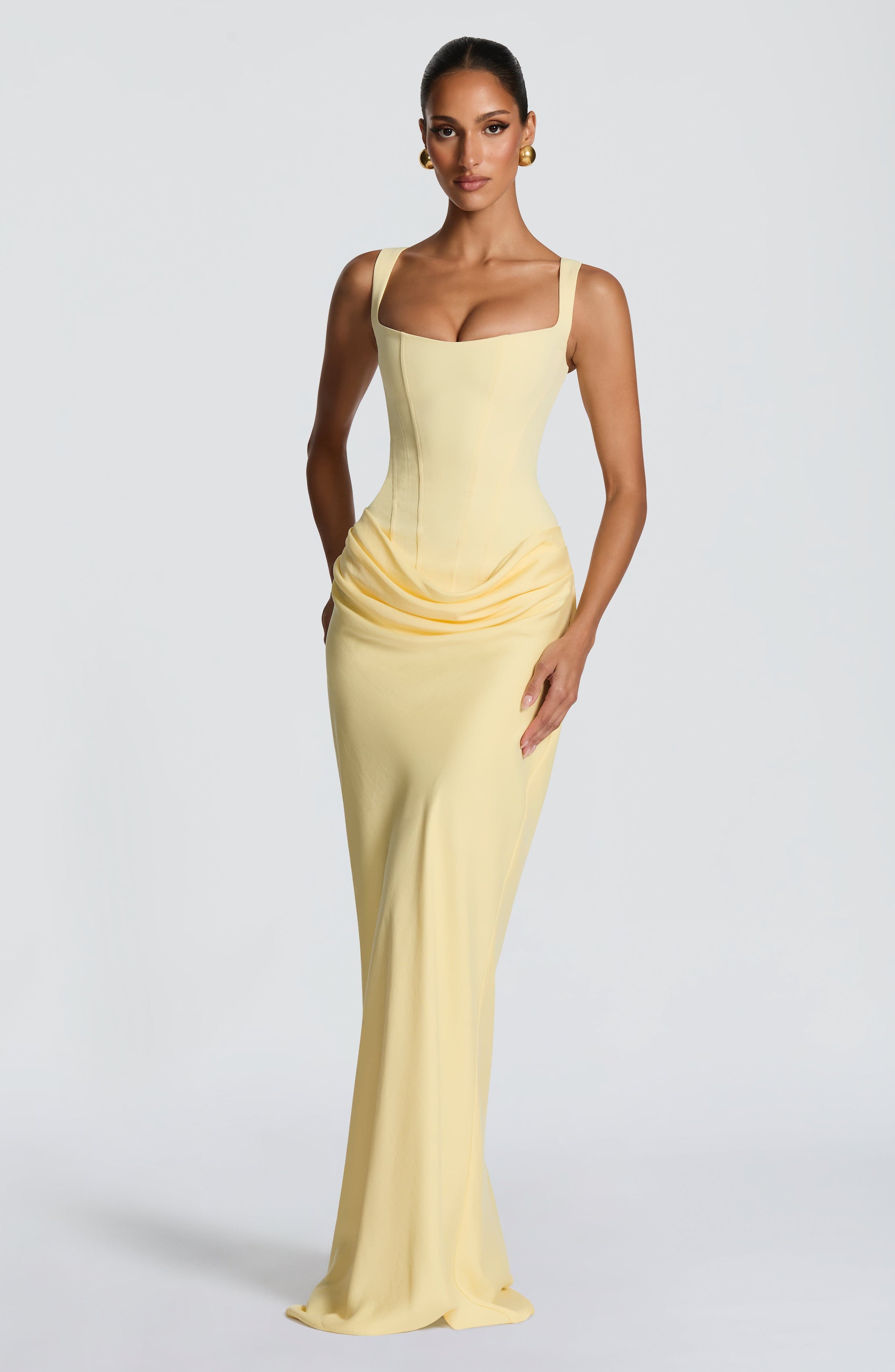 Indy Figurbetontes Maxikleid