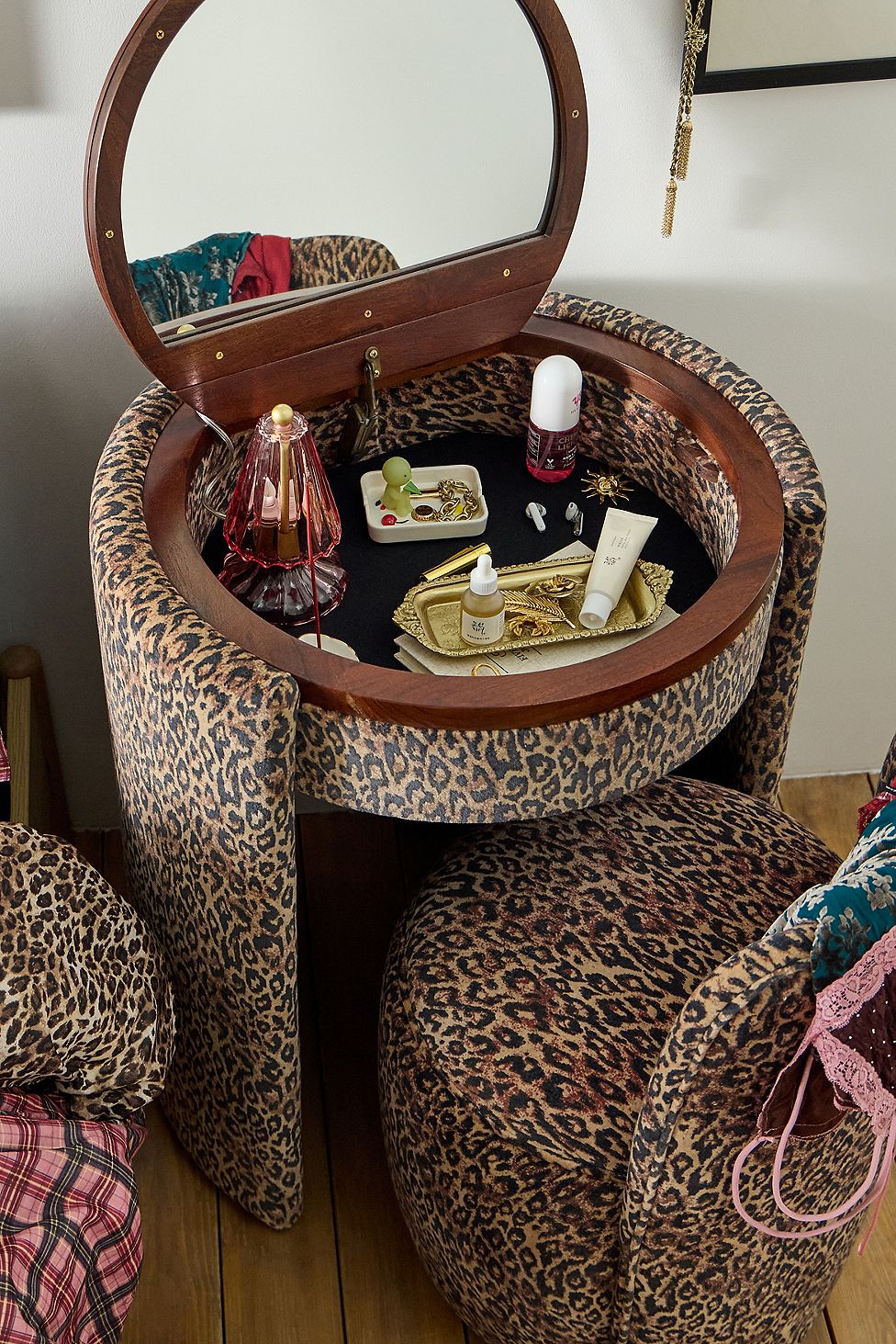 ZOVANO Leopard Schminktisch mit Hocker, Ansicht 3